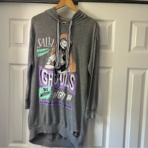Tim Burton Disney Nightmare Before Christmas Sally oversized sweater size M Gray